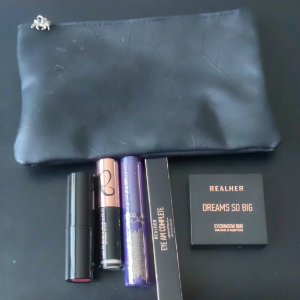 6 Piece Makeup Bundle